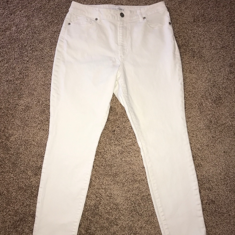 New LOFT White Women’s Jeans. Size P30/10
